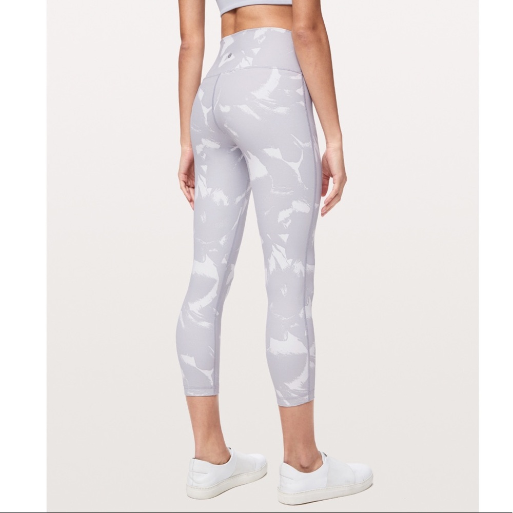 Lululemon Flower White Silver Lilac Wunder - Picture 3 of 5
